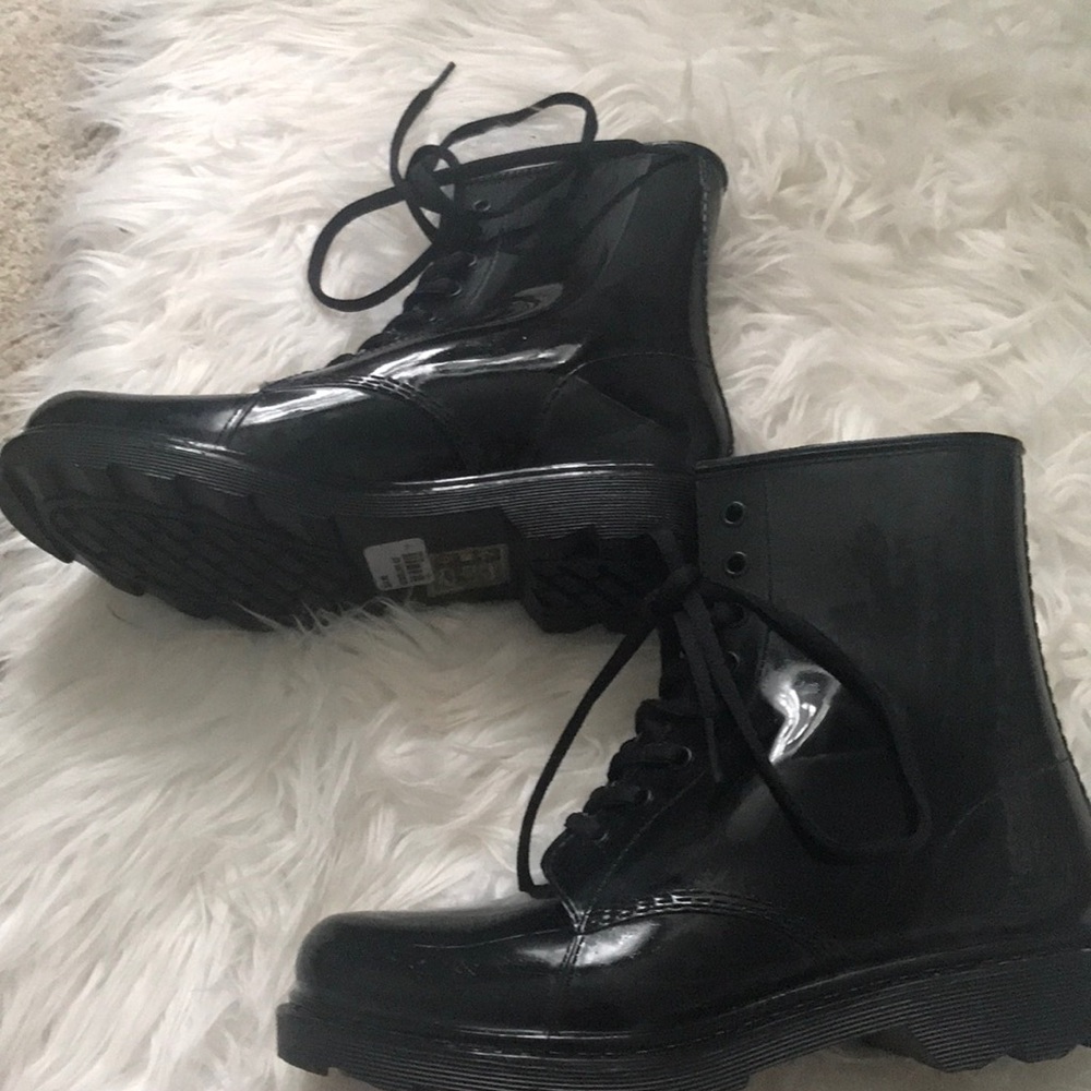 Boots - Picture 2 of 2